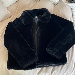 Brandy Melville (JohnGalt) faux fur jacket